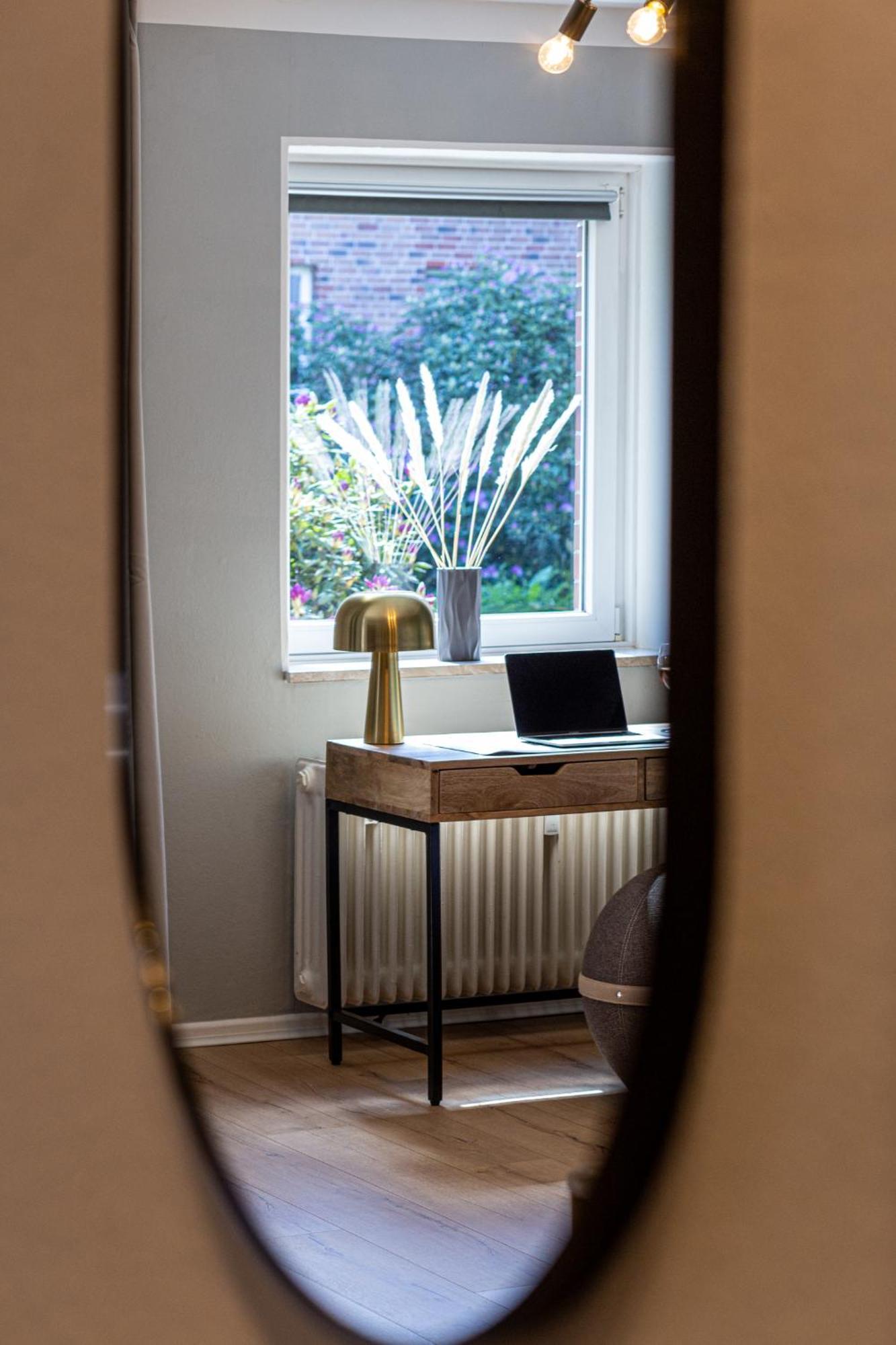 Have-A-Nice-Stay - Nahe Bahnhof Ahrensburg - 20 Minuten Nach Hamburg - Trotzdem Ruhig Gelegen - 6 Minuten Zu Fuss Ins Zentrum Ahrensburg - Modern Eingerichtet Eksteriør billede