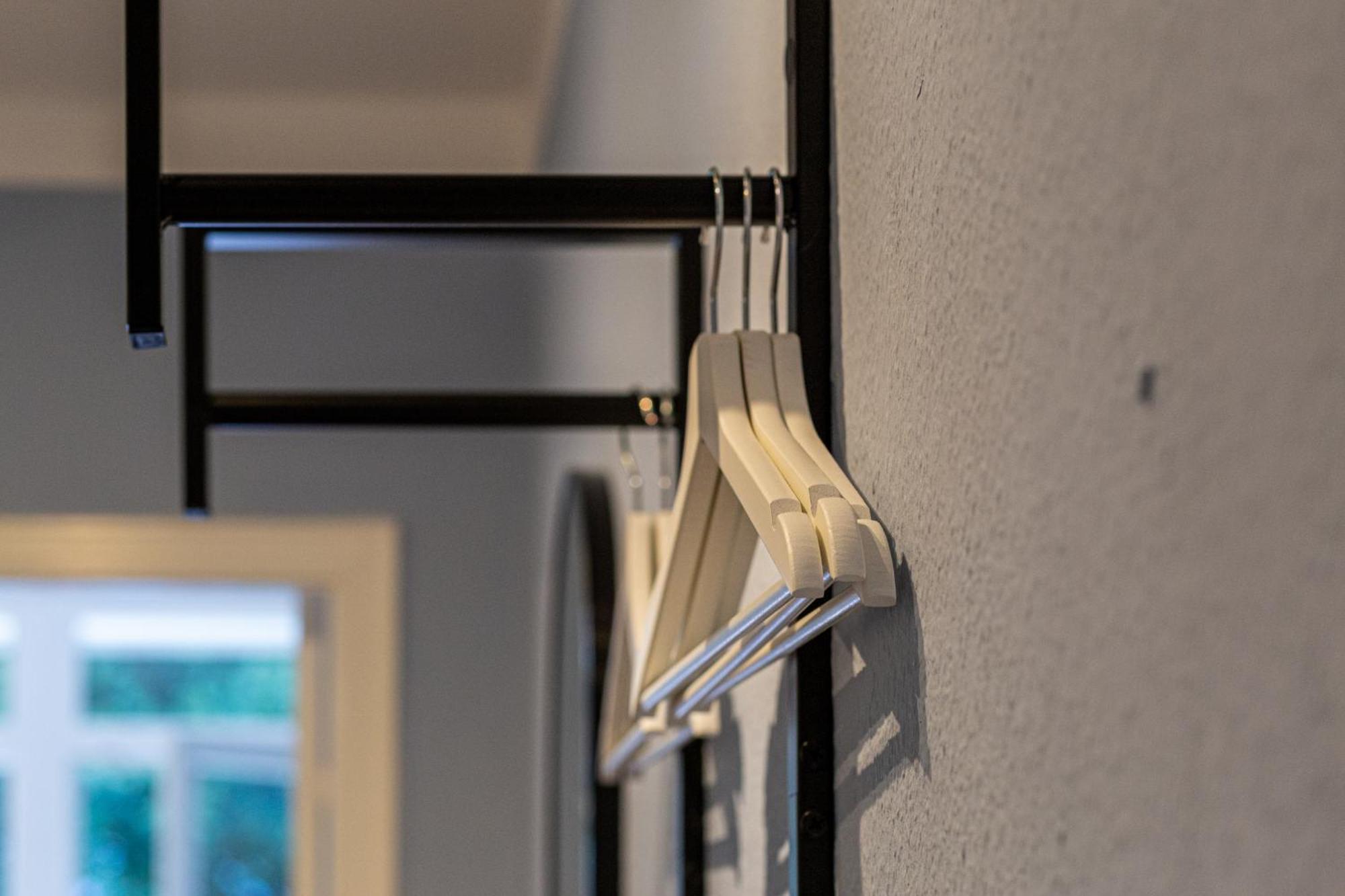 Have-A-Nice-Stay - Nahe Bahnhof Ahrensburg - 20 Minuten Nach Hamburg - Trotzdem Ruhig Gelegen - 6 Minuten Zu Fuss Ins Zentrum Ahrensburg - Modern Eingerichtet Eksteriør billede