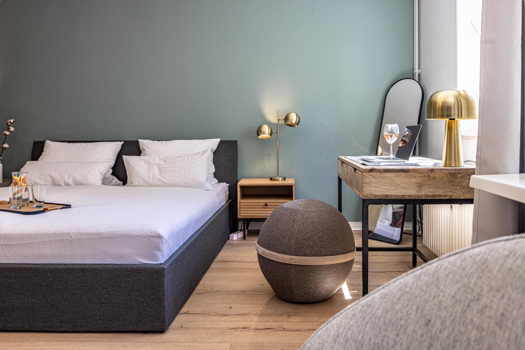Have-A-Nice-Stay - Nahe Bahnhof Ahrensburg - 20 Minuten Nach Hamburg - Trotzdem Ruhig Gelegen - 6 Minuten Zu Fuss Ins Zentrum Ahrensburg - Modern Eingerichtet Eksteriør billede